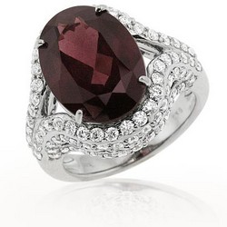 Oval Rhodolite Garnet & Diamond Ring 18kt White Gold